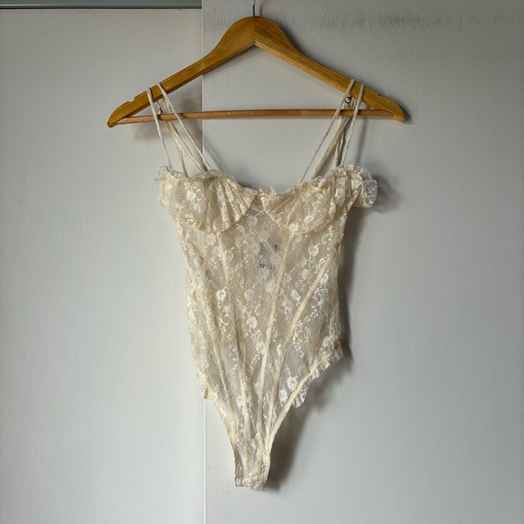 Free People If You Dare Lace Bodysuit in Ivory - Picture 5 of 9